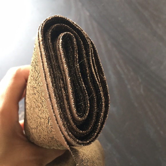 Japanese 🇯🇵 shiny golden black fabric for obi - Picture 4 of 6